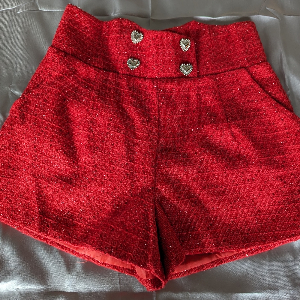 High-waisted Heart Shorts